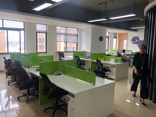 辦(bàn)公(gōng)室